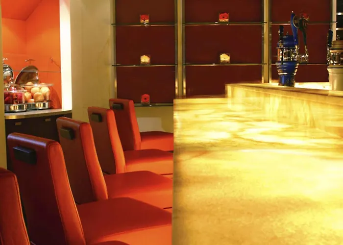  Novotel Montreal Center